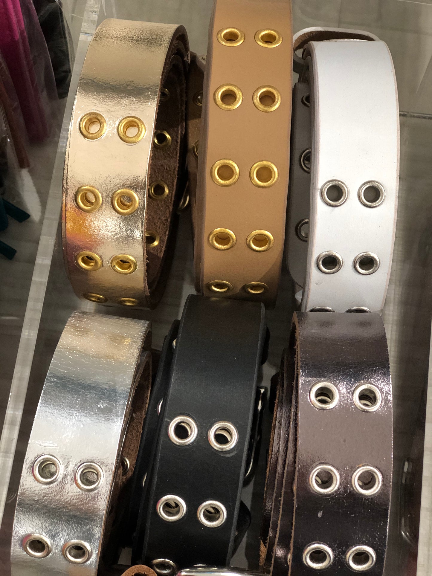 Eyelet Metallic Pewter Womens' Leather Belt (metallic grey)