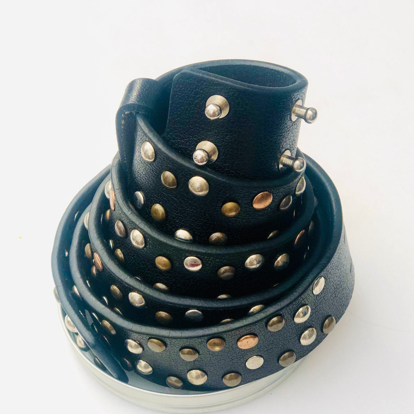 Buckle-less Rivet Leather Belt